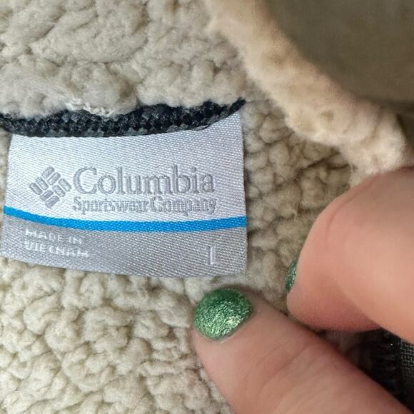 Columbia Green Quilted Jacket with Sherpa Lining - Picture 2 of 5